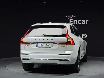 2024 Volvo XC60 с пробегом 43 709 км