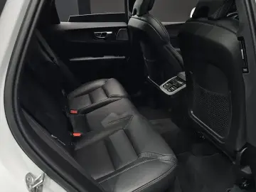 2024 Volvo XC60 с пробегом 43 709 км