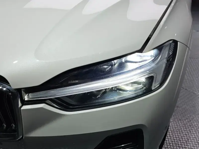 2024 Volvo XC60 с пробегом 43 709 км