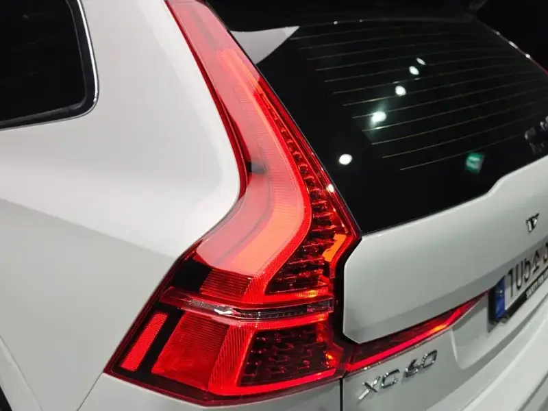 2024 Volvo XC60 с пробегом 43 709 км
