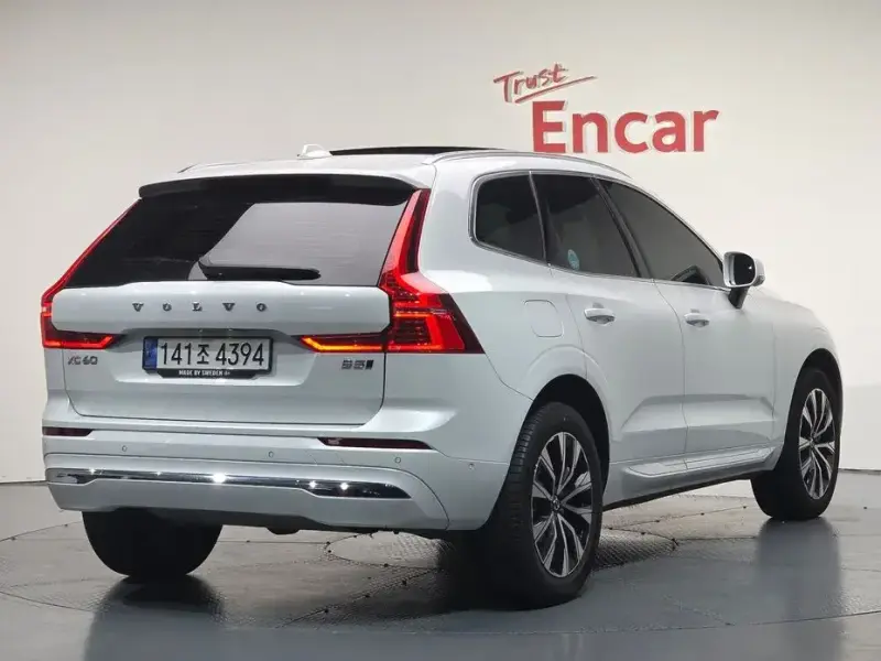 2022 Volvo XC60 с пробегом 71 772 км