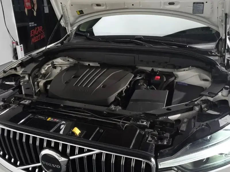 2022 Volvo XC60 с пробегом 71 772 км