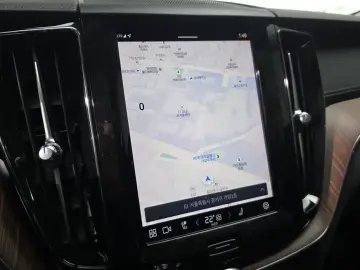 2022 Volvo XC60 с пробегом 71 772 км