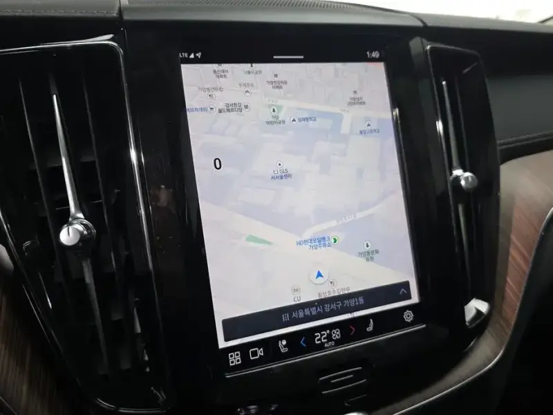 2022 Volvo XC60 с пробегом 71 772 км