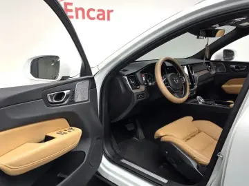 2021 Volvo XC60 с пробегом 22 548 км
