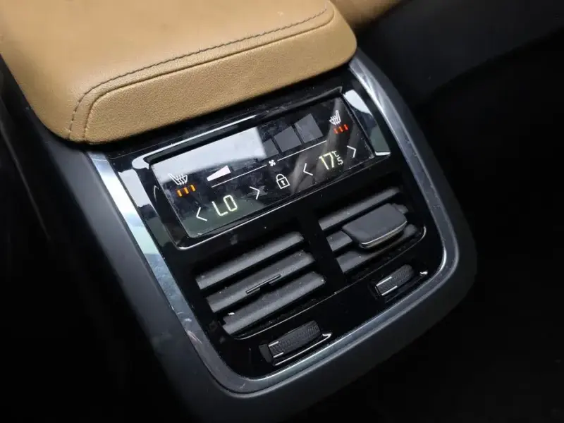 2021 Volvo XC60 с пробегом 22 548 км
