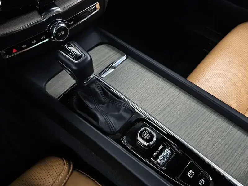 2019 Volvo XC60 с пробегом 72 380 км