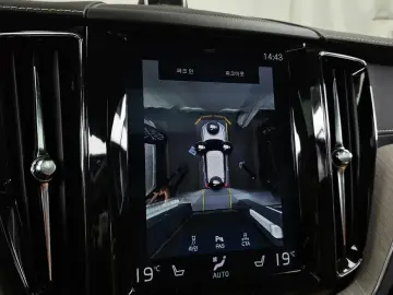 2019 Volvo XC60 с пробегом 72 380 км