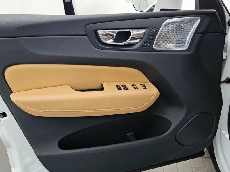 2019 Volvo XC60 с пробегом 72 380 км