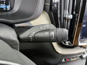 2019 Volvo XC60 с пробегом 72 380 км