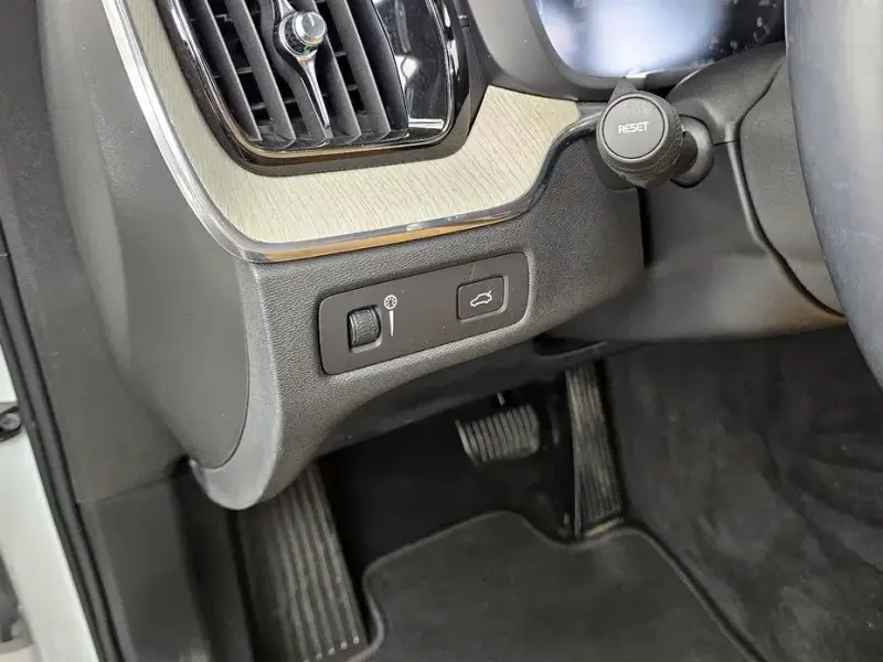 2019 Volvo XC60 с пробегом 72 380 км