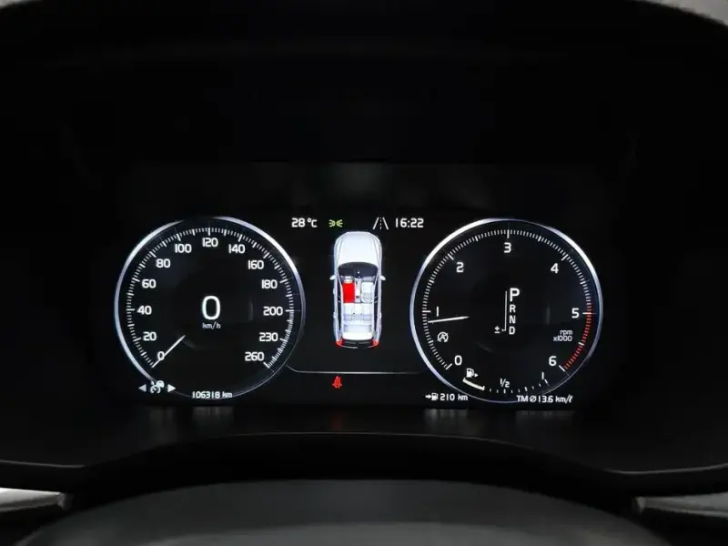 2018 Volvo XC60 с пробегом 106 318 км