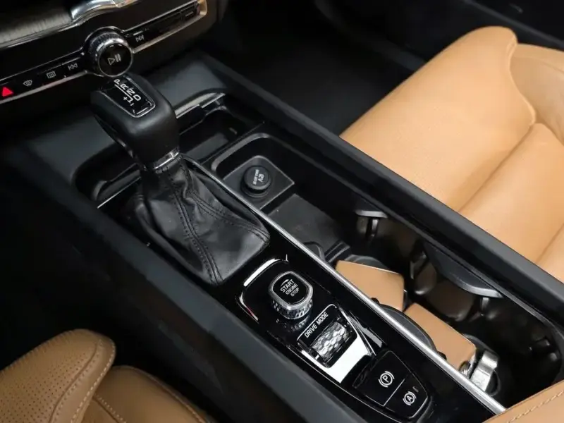 2018 Volvo XC60 с пробегом 106 318 км
