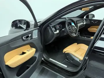 2018 Volvo XC60 с пробегом 106 318 км
