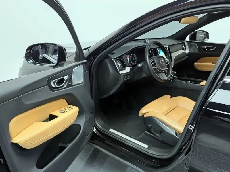 2018 Volvo XC60 с пробегом 106 318 км