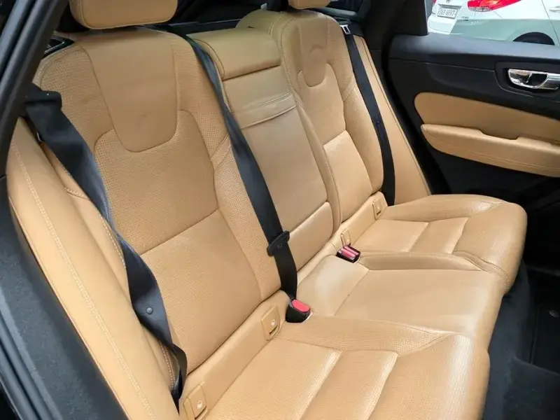 2018 Volvo XC60 с пробегом 106 318 км