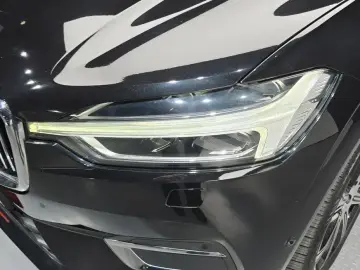 2018 Volvo XC60 с пробегом 106 318 км