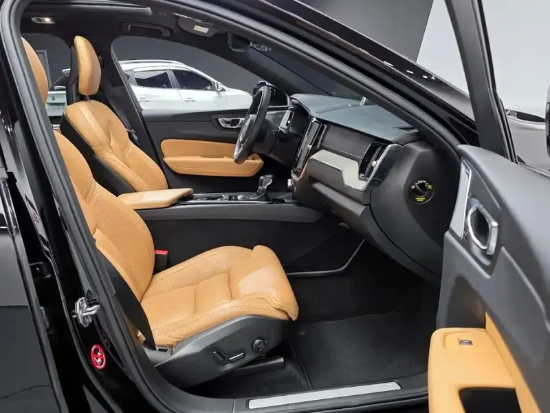 2018 Volvo XC60 с пробегом 106 318 км