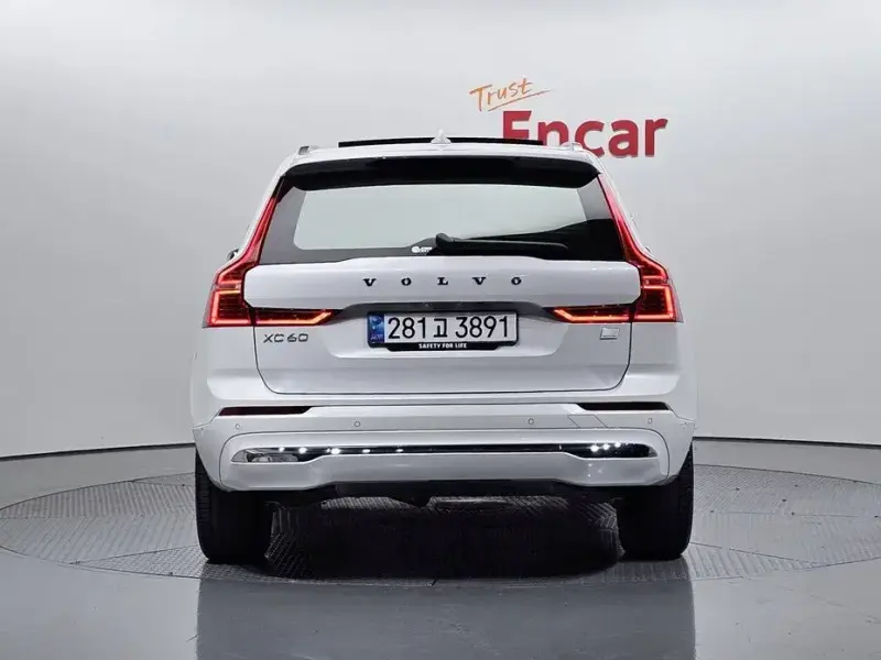 2024 Volvo XC60 с пробегом 13 390 км
