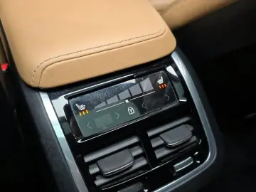 2018 Volvo XC60 с пробегом 106 318 км