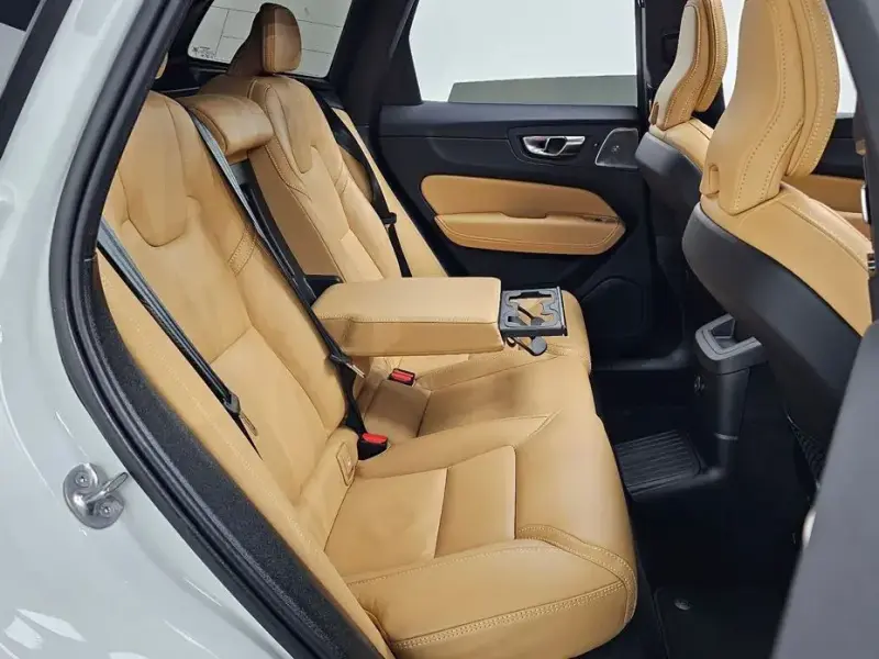 2024 Volvo XC60 с пробегом 13 390 км