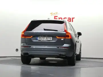 2021 Volvo XC60 с пробегом 151 471 км