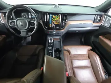 2021 Volvo XC60 с пробегом 151 471 км