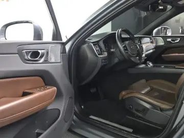 2021 Volvo XC60 с пробегом 151 471 км