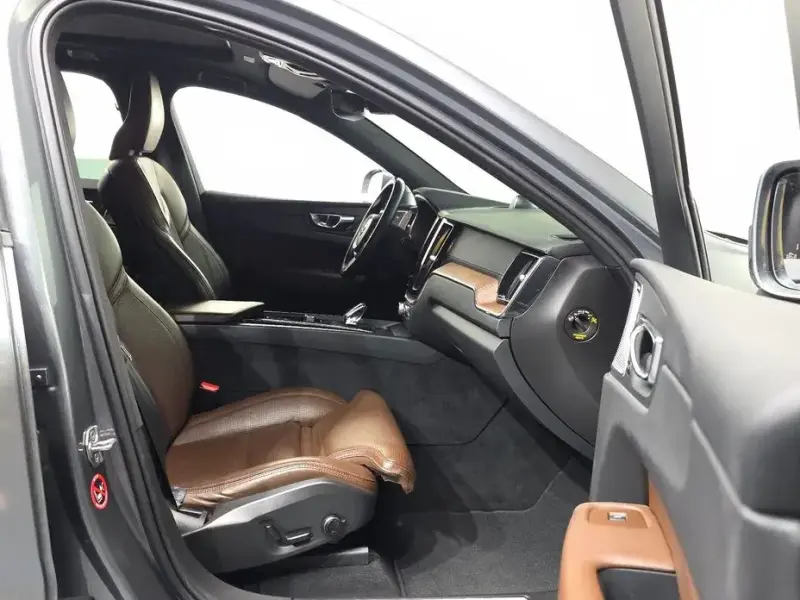 2021 Volvo XC60 с пробегом 151 471 км