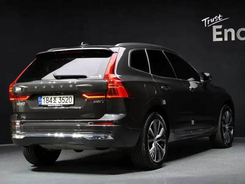 2022 Volvo XC60 с пробегом 74 312 км