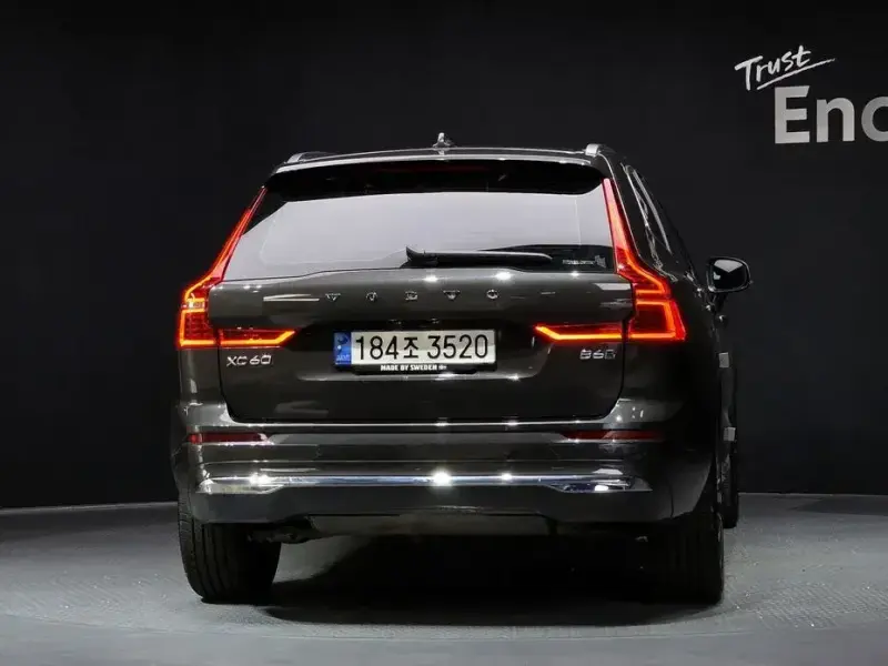 2022 Volvo XC60 с пробегом 74 312 км