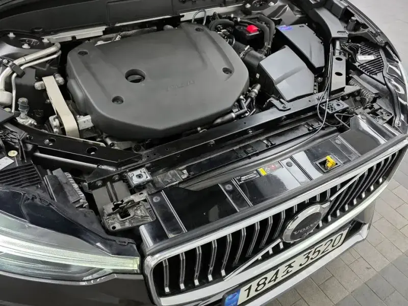 2022 Volvo XC60 с пробегом 74 312 км