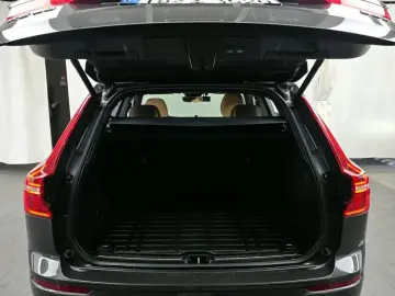 2022 Volvo XC60 с пробегом 74 312 км