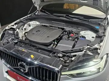 2021 Volvo XC60 с пробегом 61 230 км