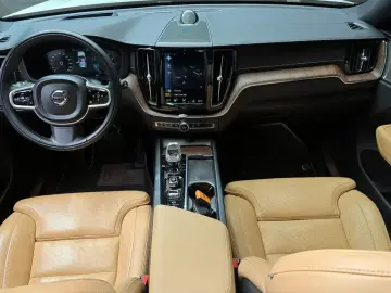 2021 Volvo XC60 с пробегом 61 230 км