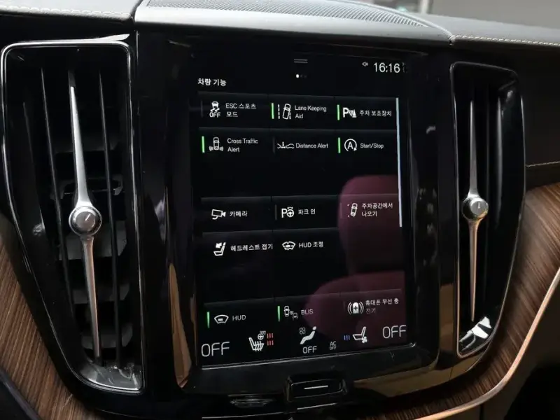 2021 Volvo XC60 с пробегом 61 230 км