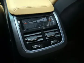 2021 Volvo XC60 с пробегом 61 230 км