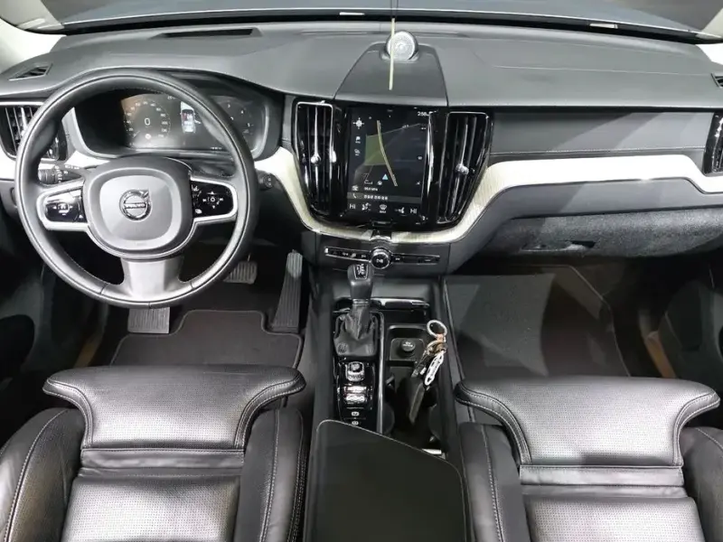2019 Volvo XC60 с пробегом 103 815 км