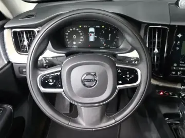 2019 Volvo XC60 с пробегом 103 815 км