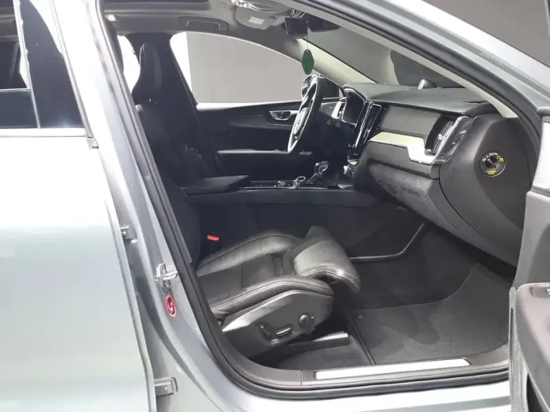 2019 Volvo XC60 с пробегом 103 815 км