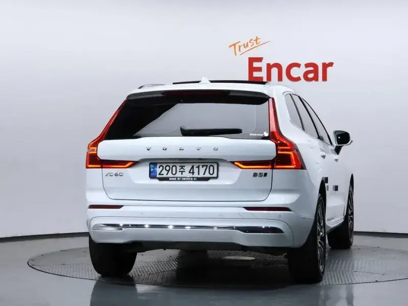 2022 Volvo XC60 с пробегом 50 595 км