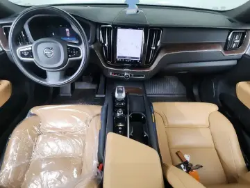 2022 Volvo XC60 с пробегом 50 595 км