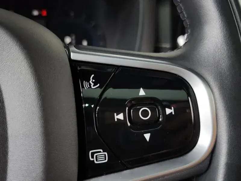 2022 Volvo XC60 с пробегом 50 595 км