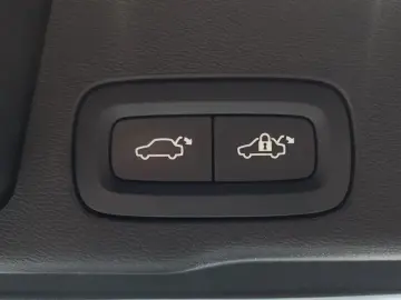 2022 Volvo XC60 с пробегом 50 595 км