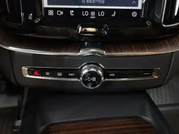 2022 Volvo XC60 с пробегом 50 595 км