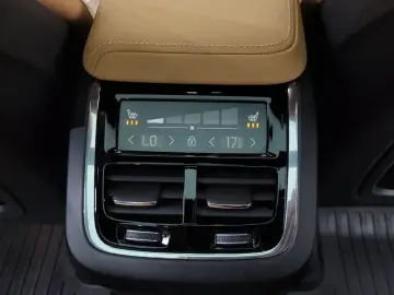 2022 Volvo XC60 с пробегом 50 595 км
