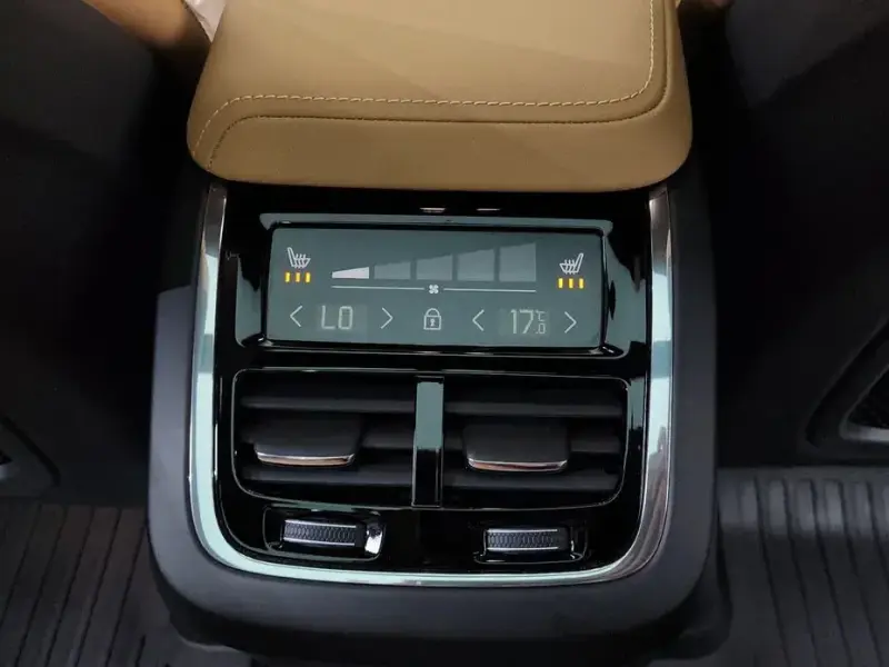 2022 Volvo XC60 с пробегом 50 595 км