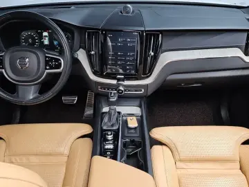 2019 Volvo XC60 с пробегом 60 185 км