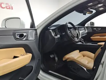 2019 Volvo XC60 с пробегом 60 185 км