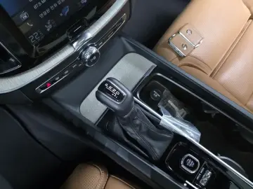 2019 Volvo XC60 с пробегом 50 835 км
